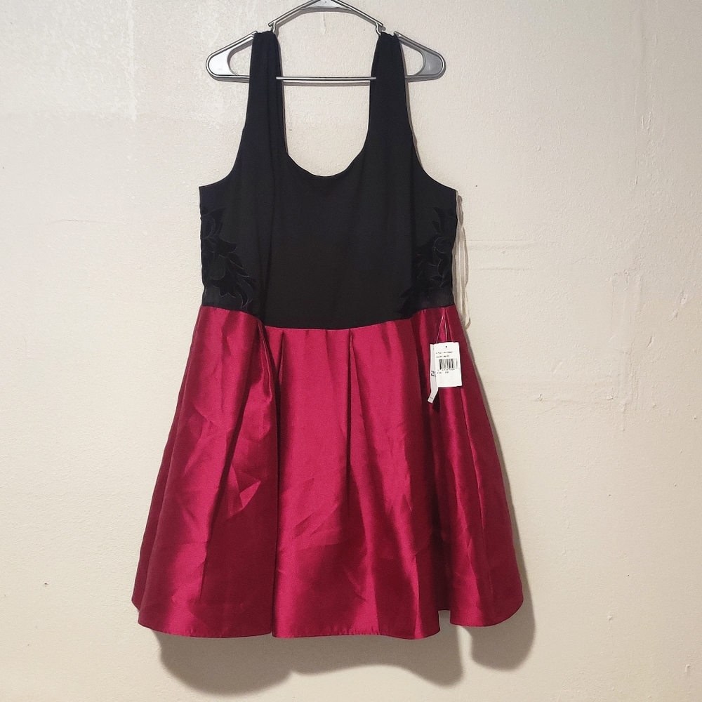 NWT Beautiful Plus Party Dress Size 22